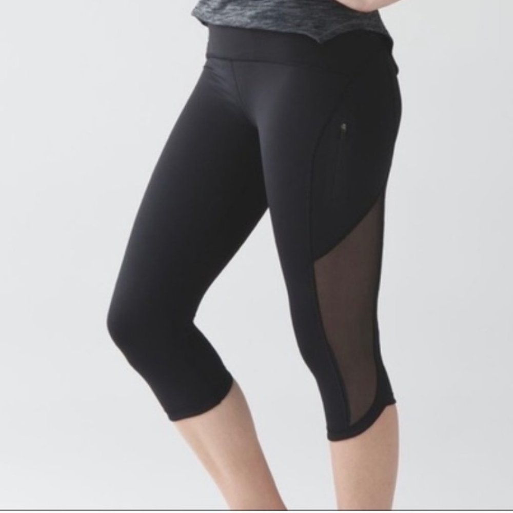 Lululemon Athletica Sun Runner Mesh Panel Cropped Tights/Yoga Pants Blac…